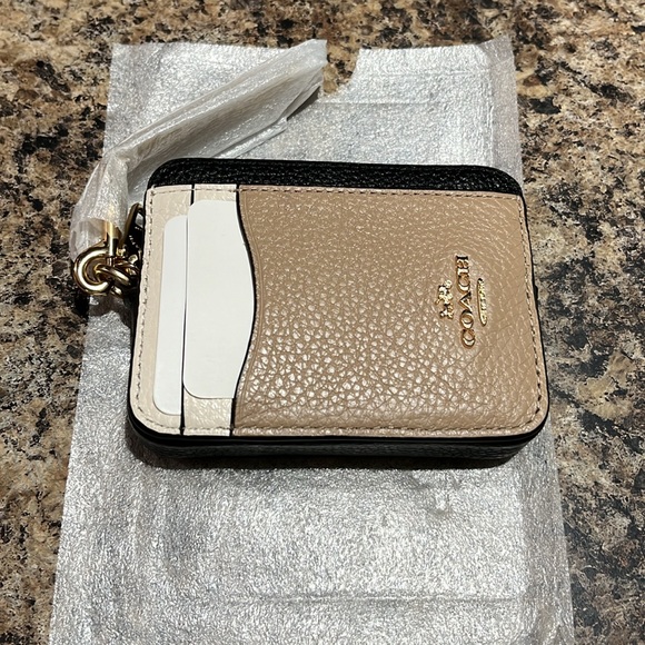 Coach Zip Card Case In Colorblock - Picture 3 of 6